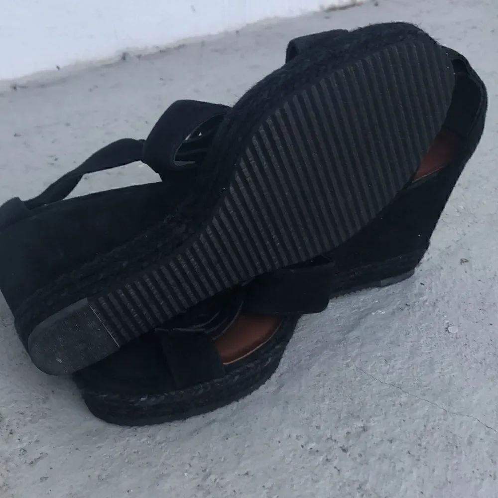 Bernardo Wedges    - Picture 6 of 6